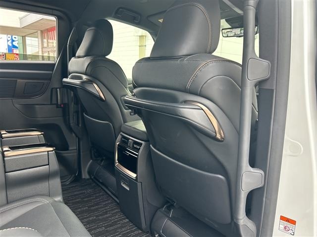 Toyota ALPHARD 2024 8015483-4