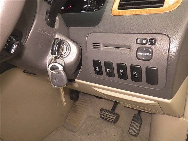 Toyota ALPHARD 2007 8015573-8