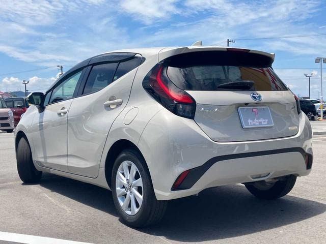 Toyota AQUA 2022 8001272-1