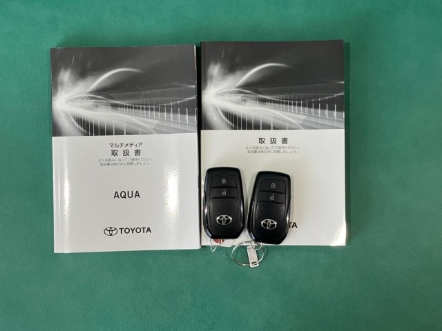 Toyota AQUA 2022 8001272-13
