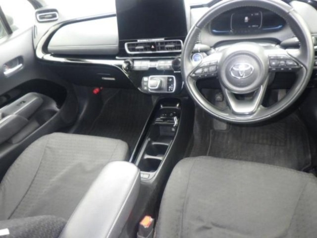 Toyota AQUA 2021 8001274-2