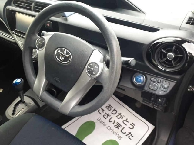 Toyota AQUA 2016 8001281-9