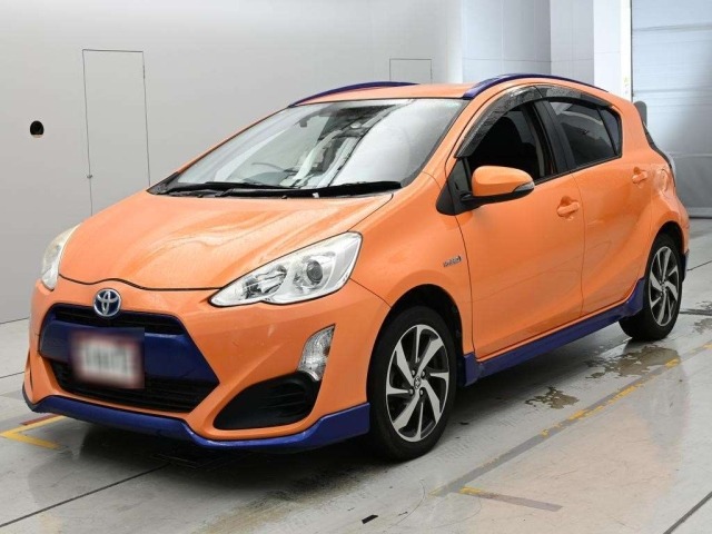 Toyota AQUA 2015 8001286-0