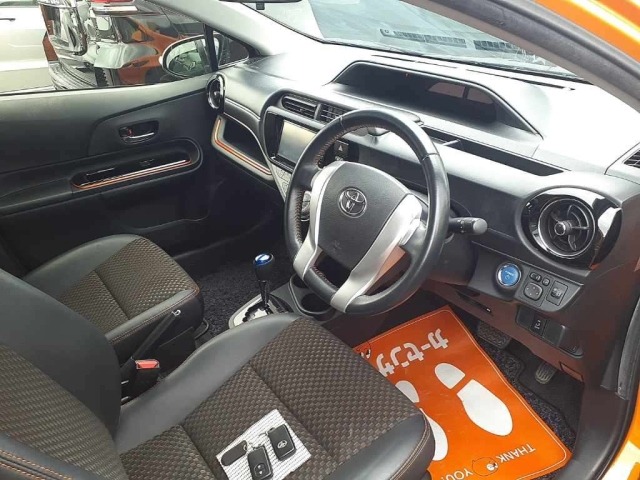 Toyota AQUA 2015 8001286-9