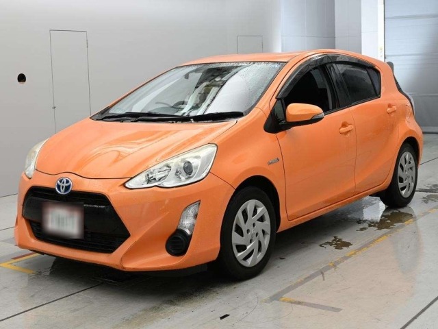 Toyota AQUA 2015 8001305-0
