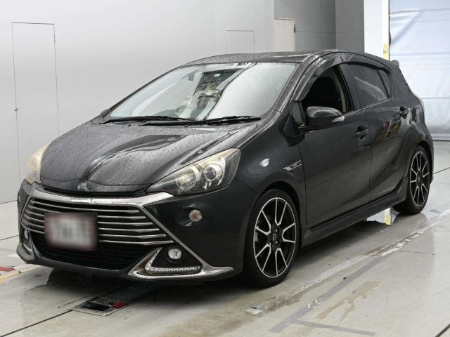 Toyota AQUA 2015 8001341-0