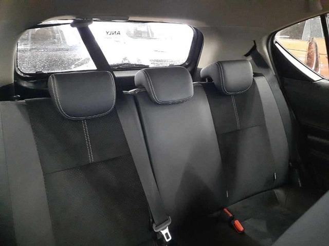Toyota AQUA 2015 8001341-11