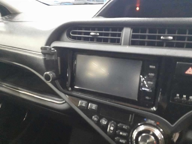 Toyota AQUA 2015 8001341-12