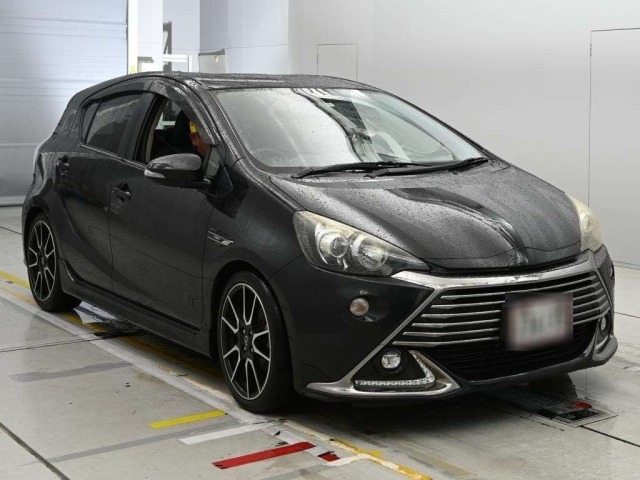 Toyota AQUA 2015 8001341-5