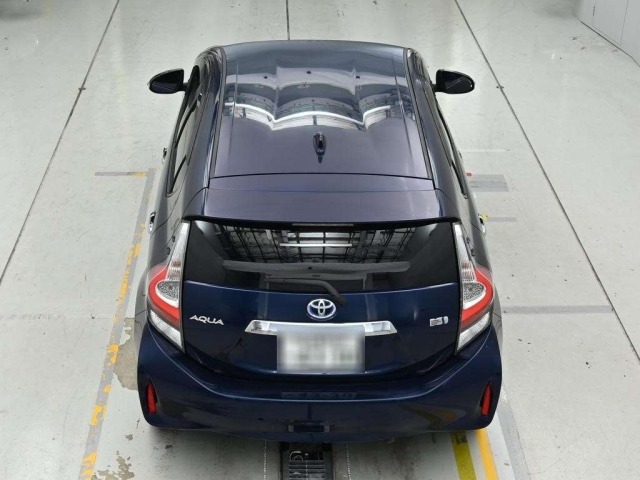 Toyota AQUA 2018 8001362-8