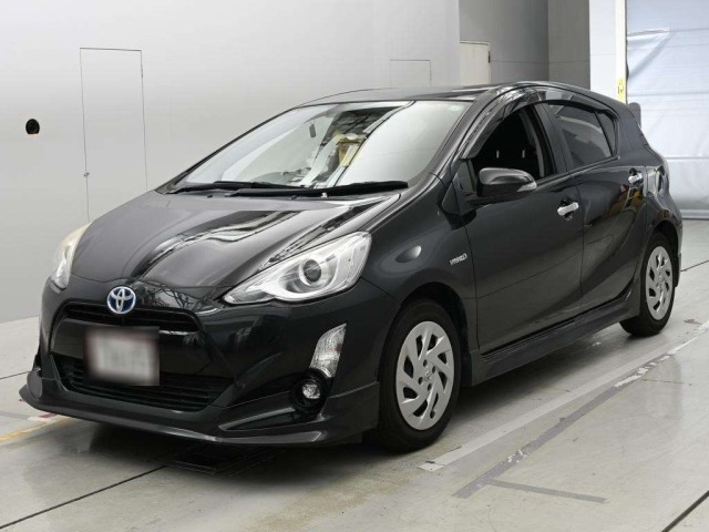 Toyota AQUA 2016 8001388-0