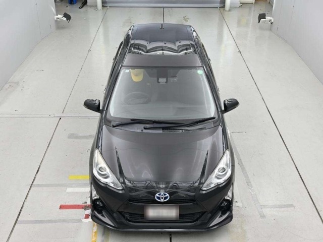 Toyota AQUA 2016 8001388-7