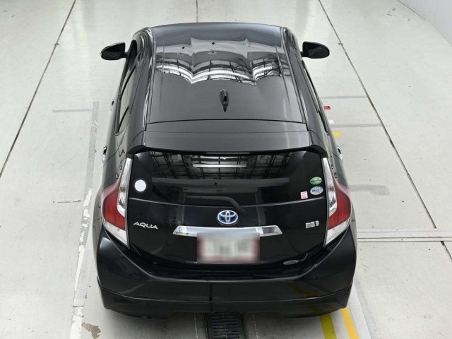 Toyota AQUA 2016 8001388-8