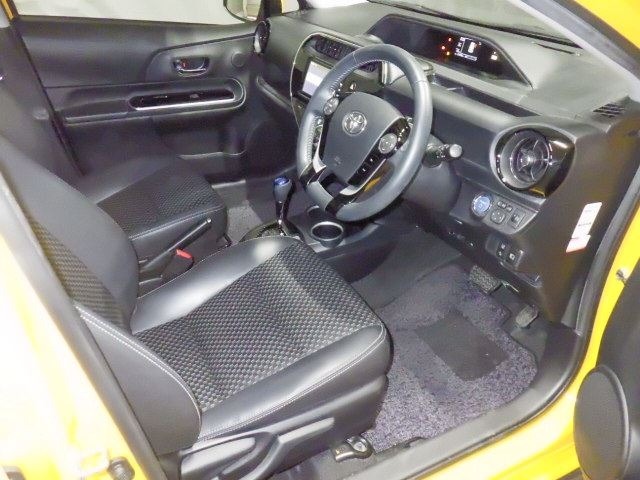 Toyota AQUA 2018 8001410-3