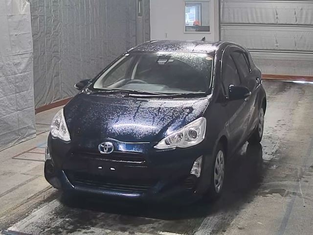 Toyota AQUA 2017 8001418-0