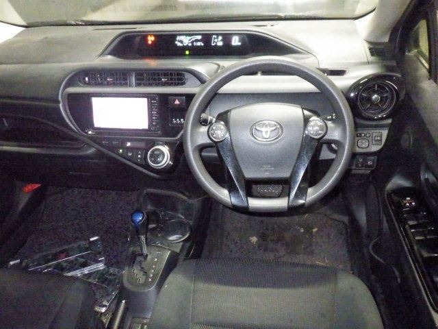 Toyota AQUA 2017 8001418-4