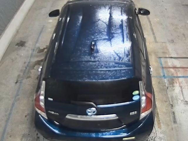 Toyota AQUA 2017 8001418-6