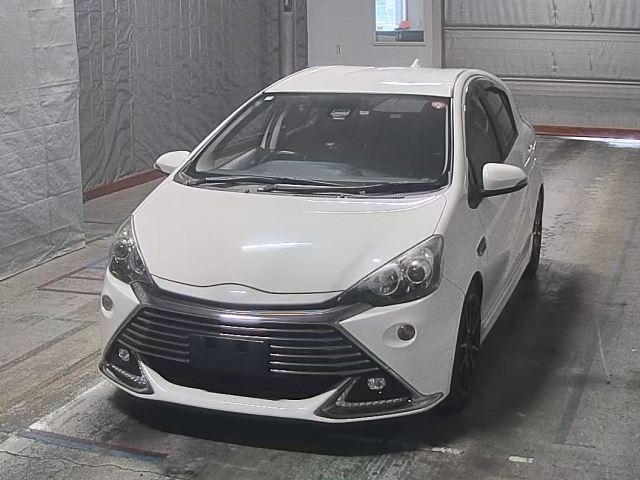 Toyota AQUA 2016 8001419-0