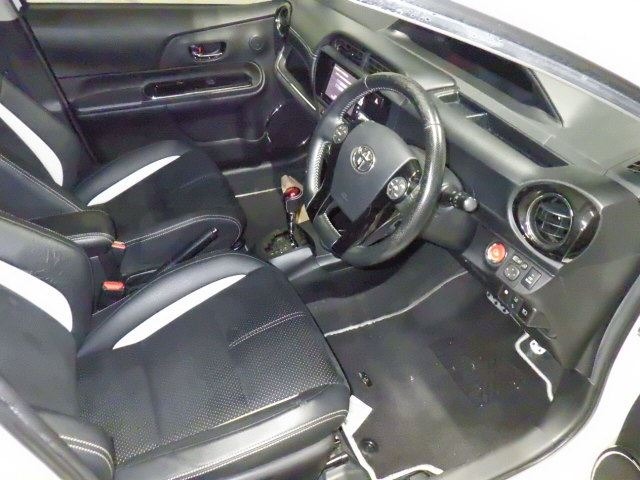 Toyota AQUA 2016 8001419-3