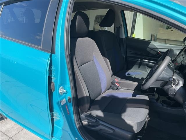 Toyota AQUA 2017 8002351-10