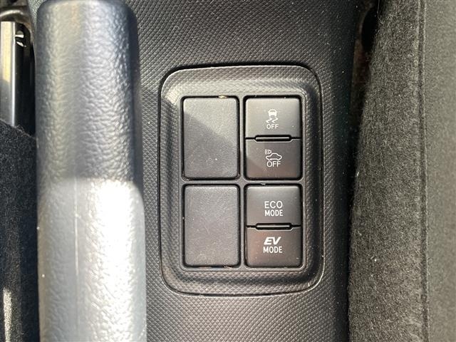 Toyota AQUA 2017 8002351-19