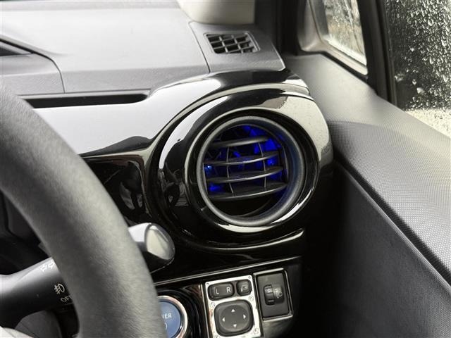 Toyota AQUA 2014 8003707-8
