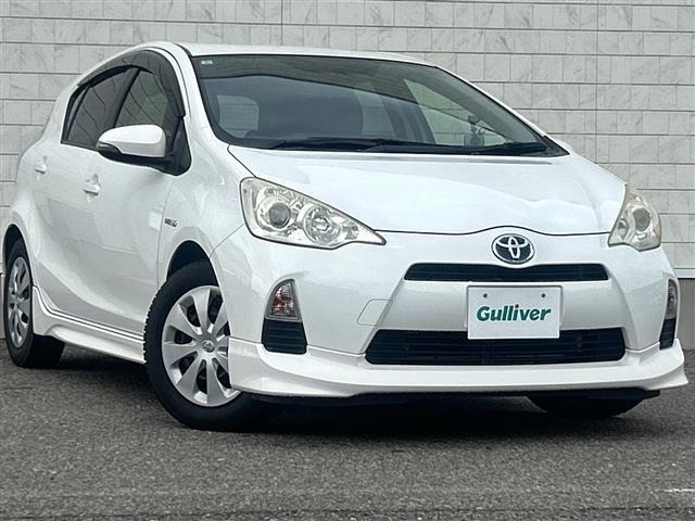Toyota AQUA 2012 8004041-0