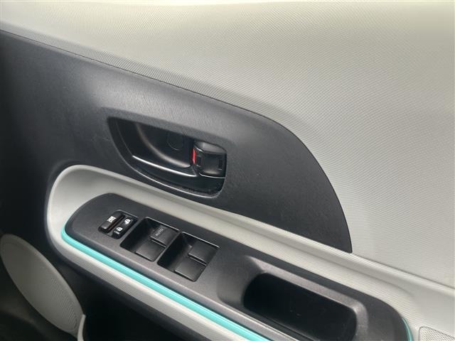 Toyota AQUA 2012 8004041-12