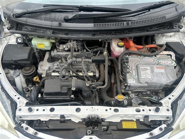 Toyota AQUA 2012 8004041-15