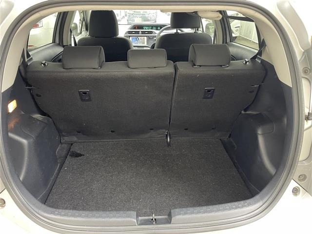 Toyota AQUA 2013 8004183-17