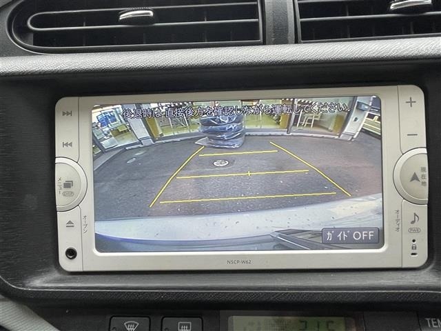 Toyota AQUA 2013 8004183-7