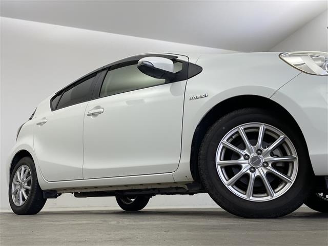 Toyota AQUA 2017 8004430-12