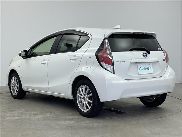 Toyota AQUA 2017 8004430-13