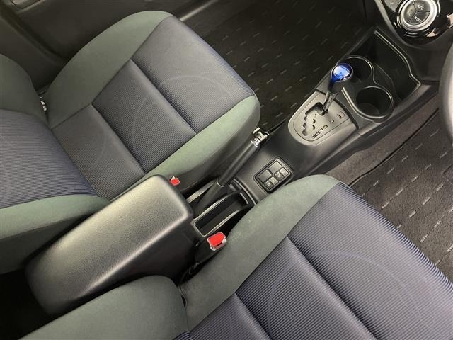 Toyota AQUA 2017 8004430-3
