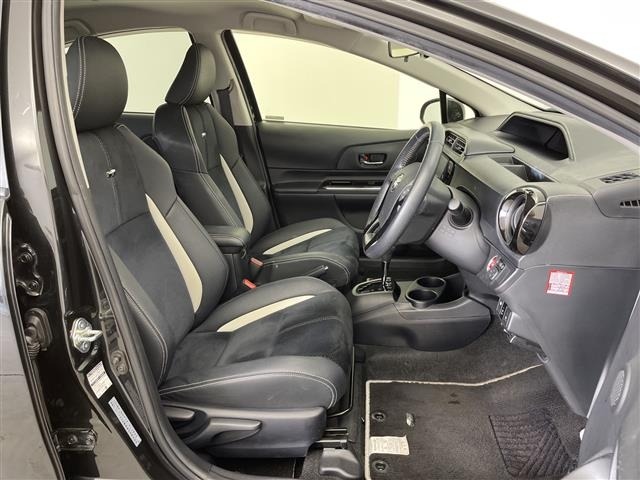 Toyota AQUA 2014 8004431-1