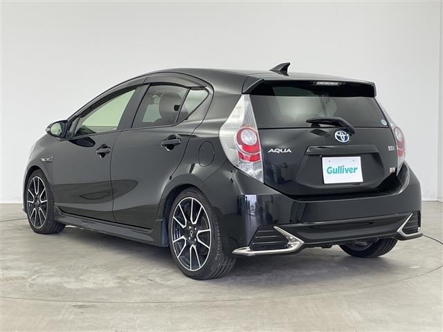 Toyota AQUA 2014 8004431-13