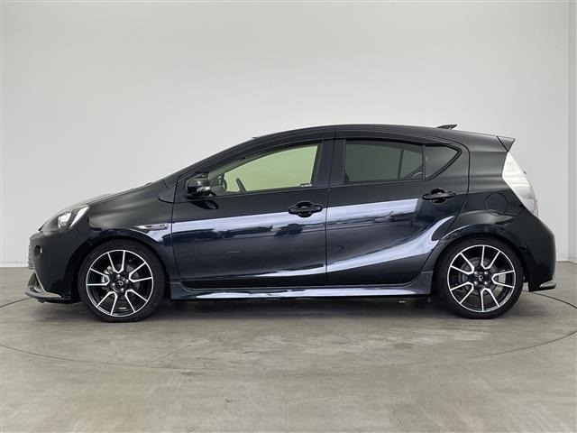 Toyota AQUA 2014 8004431-2