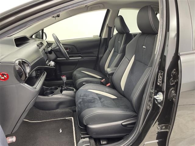 Toyota AQUA 2014 8004431-3