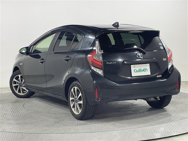 Toyota AQUA 2018 8004704-13
