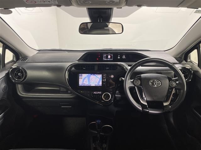 Toyota AQUA 2018 8004704-16