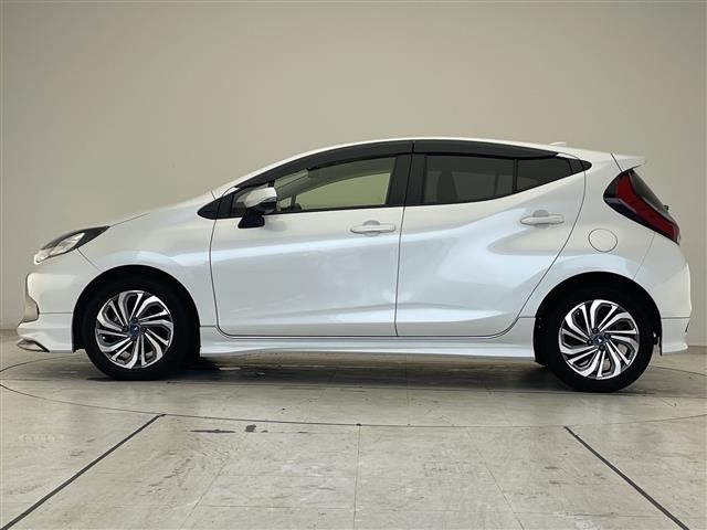 Toyota AQUA 2022 8004879-2