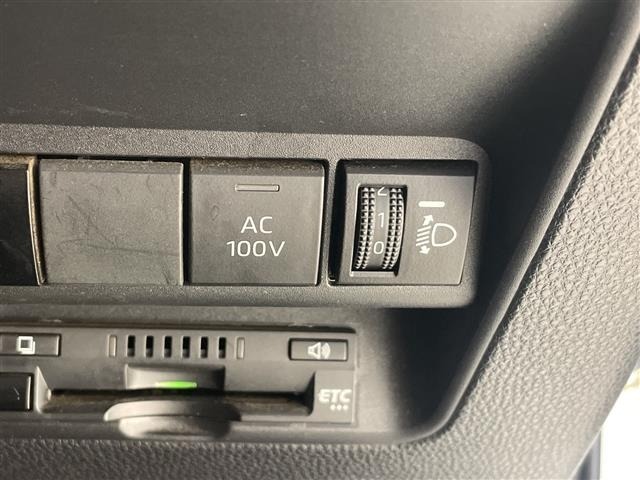 Toyota AQUA 2022 8004879-3