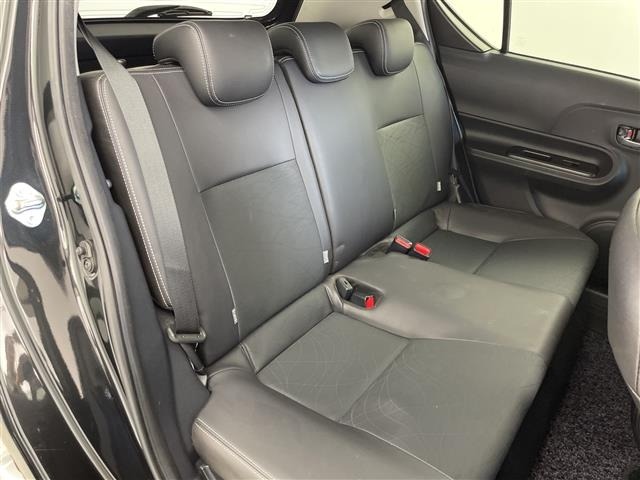 Toyota AQUA 2015 8004918-23