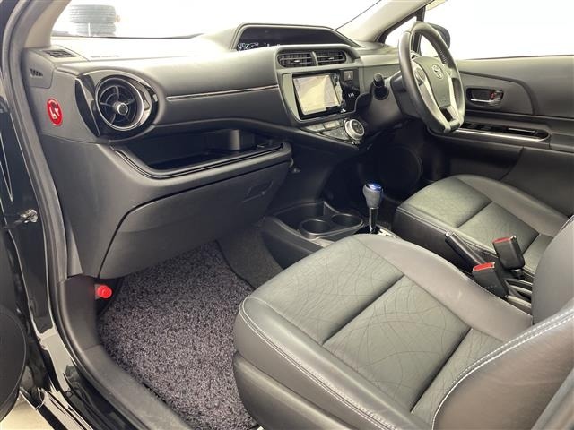 Toyota AQUA 2015 8004918-6
