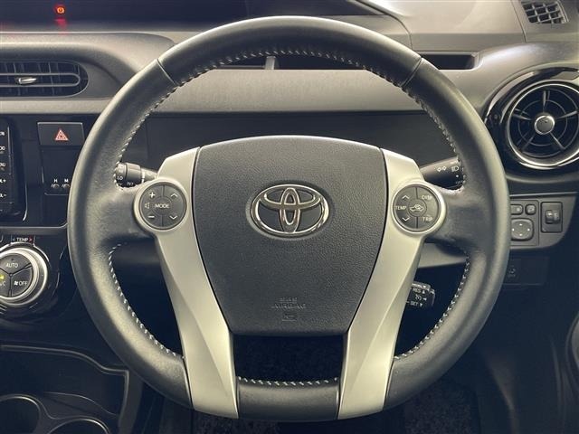 Toyota AQUA 2015 8004918-9