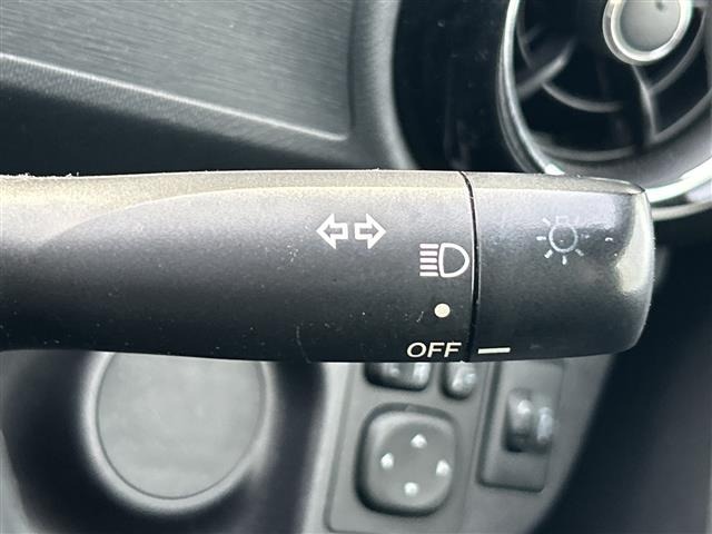 Toyota AQUA 2015 8004951-1