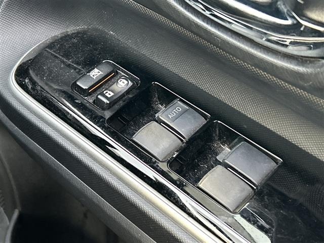 Toyota AQUA 2015 8004951-11