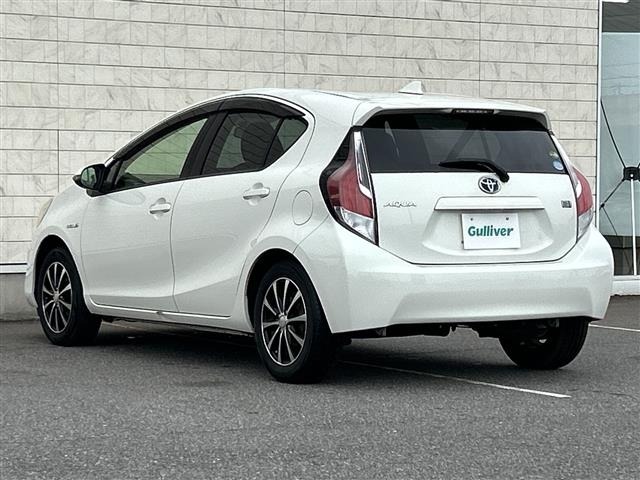 Toyota AQUA 2015 8004951-13