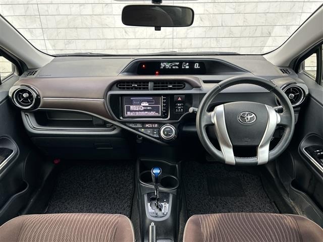 Toyota AQUA 2015 8004951-14