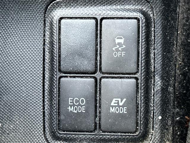 Toyota AQUA 2015 8004951-9